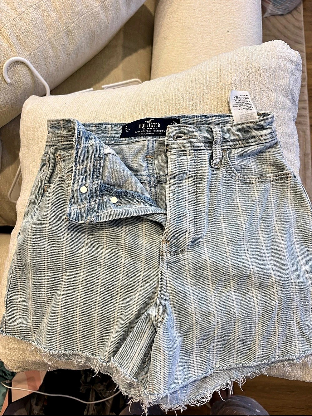 Hollister Ultra High-Rise Mom Short 3" Blue Waist 0